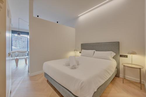 Azpilagana Apartment | Parque central C by Clabao