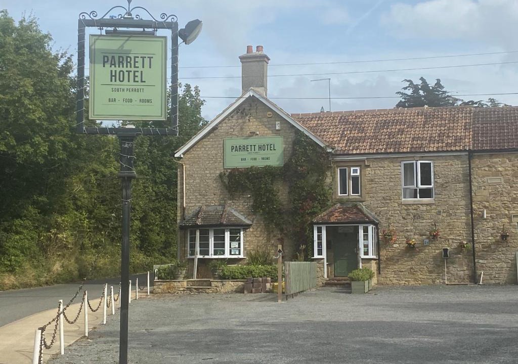 South Perrott Bed & Breakfast | Parrett Hotel