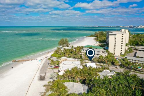 Siesta Key Village Hotel | Parrot Beach Cottages Suite #1