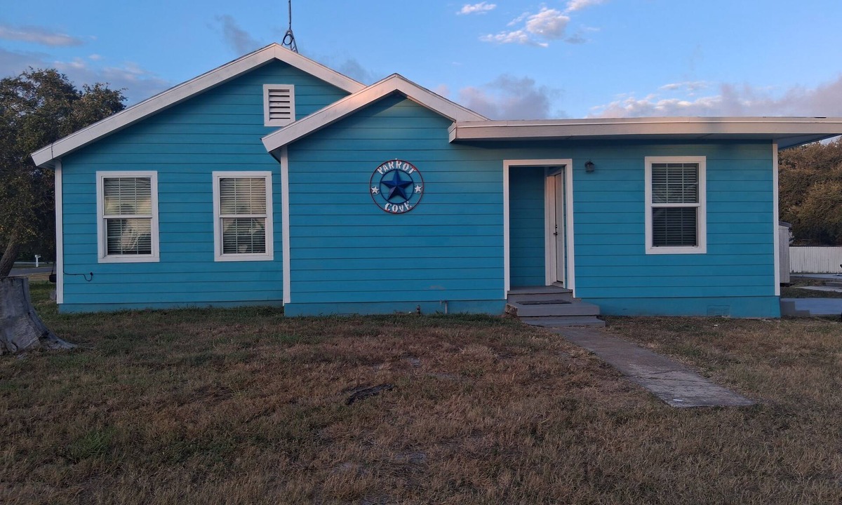 Aransas Pass House | Parrot Cove