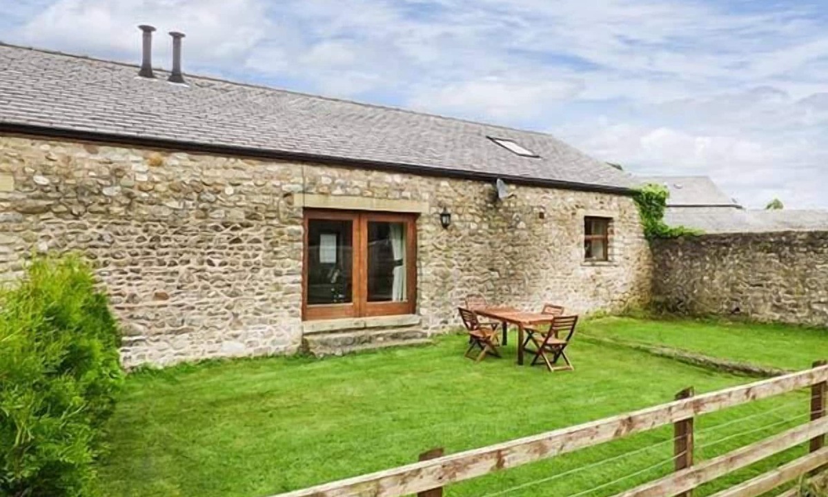 Lancaster Cottage | PARSLEY COTTAGE, pet friendly, with open fire in Lancaster
