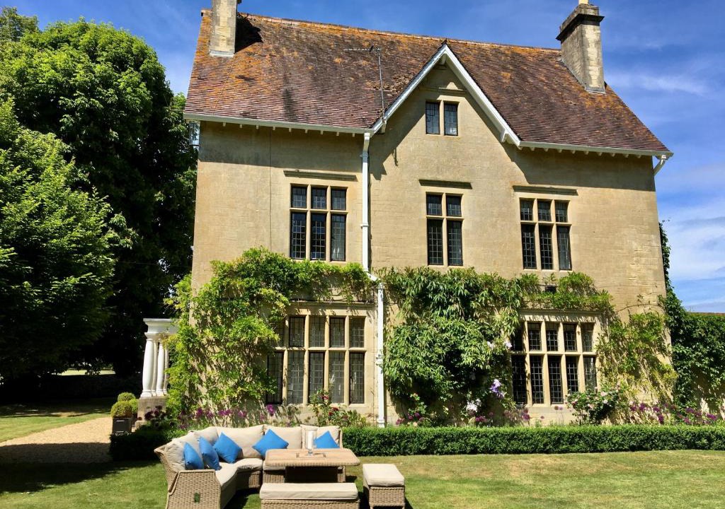 Badminton Bed & Breakfast | Parsonage House, Badminton