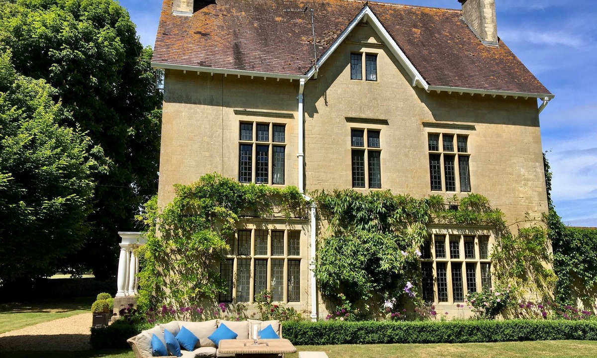 Badminton Bed & Breakfast | Parsonage House