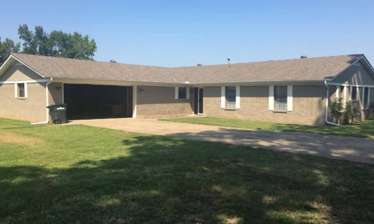 Sherwood House | Parsonage House in Sherwood