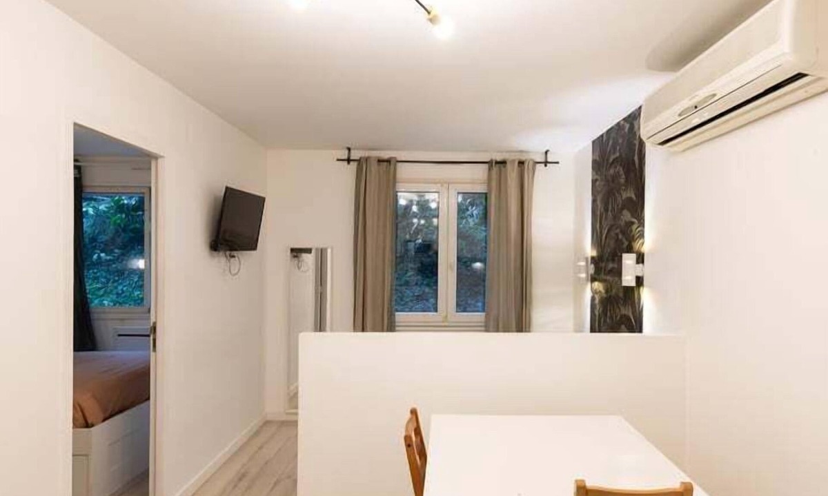 Part Dieu - Bir Hakeim Apartment | Part-Dieu 3 - Apartment with AC