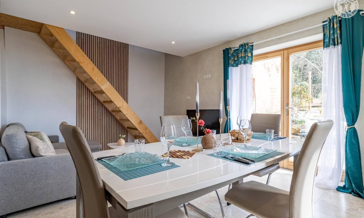 Saint-Genix-sur-Guiers House | Paruline - SAINT-GENIX-LES-VILLAGES