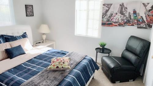 East Pasadena House | Pasadena Room with private bathroom
