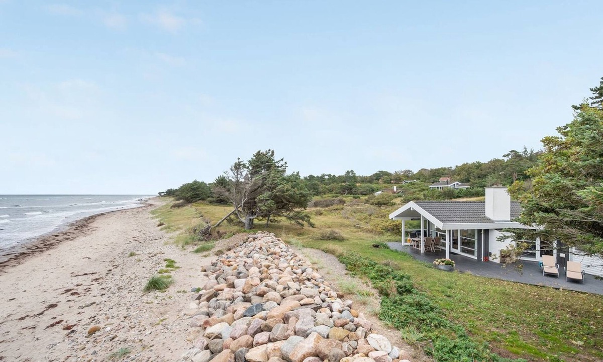 Udsholt House | "Pascal" - 25m from the sea by Interhome