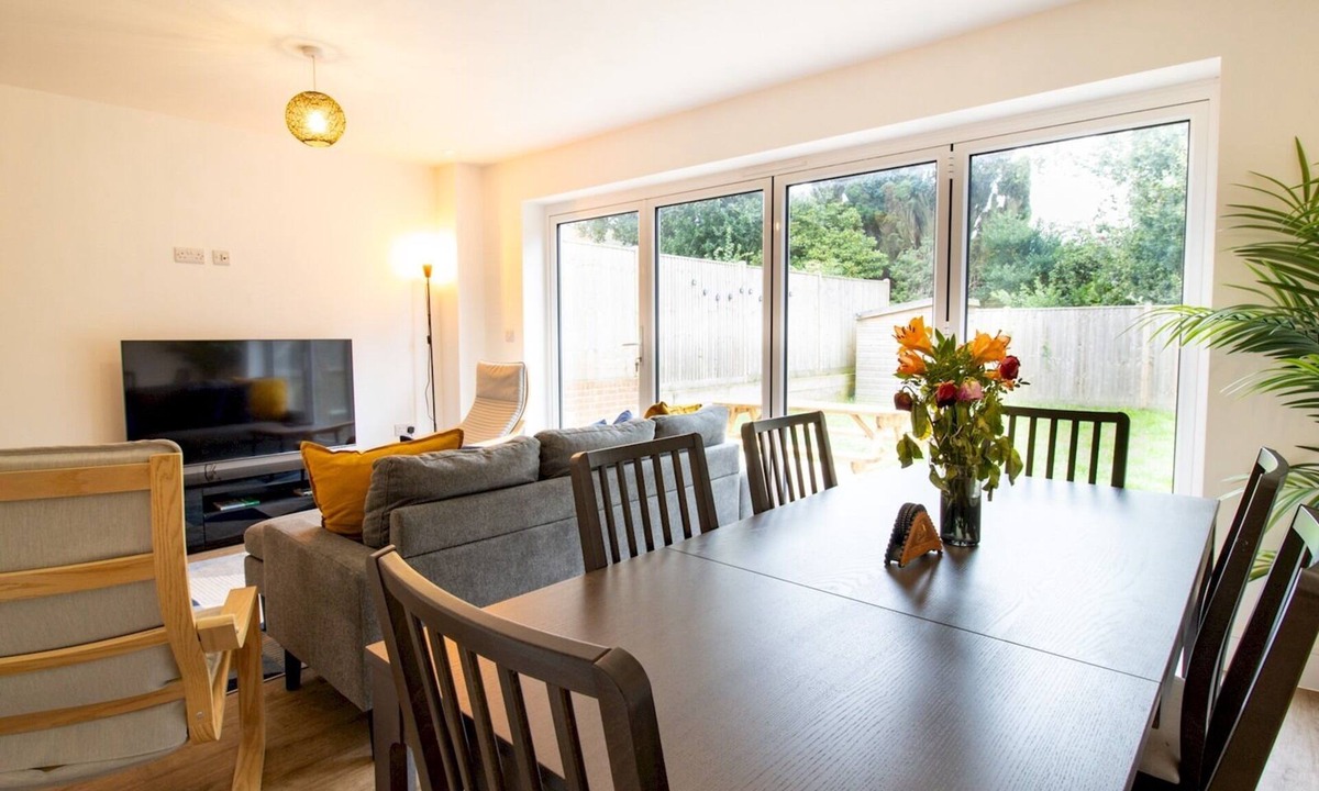 St Leonards-On-Sea House | Pass the Keys | Turner's Nook