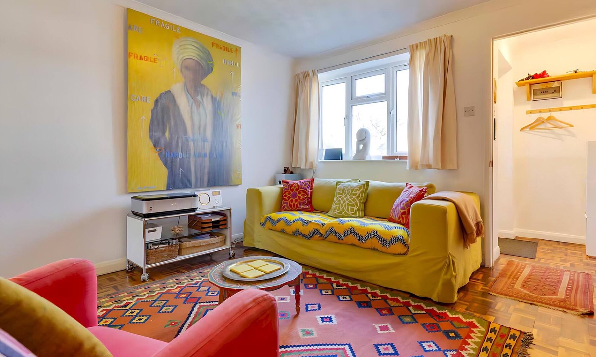 Cherry Hinton Apartment | Pass the Keys | Charming Ground Floor Flat with Free Parking