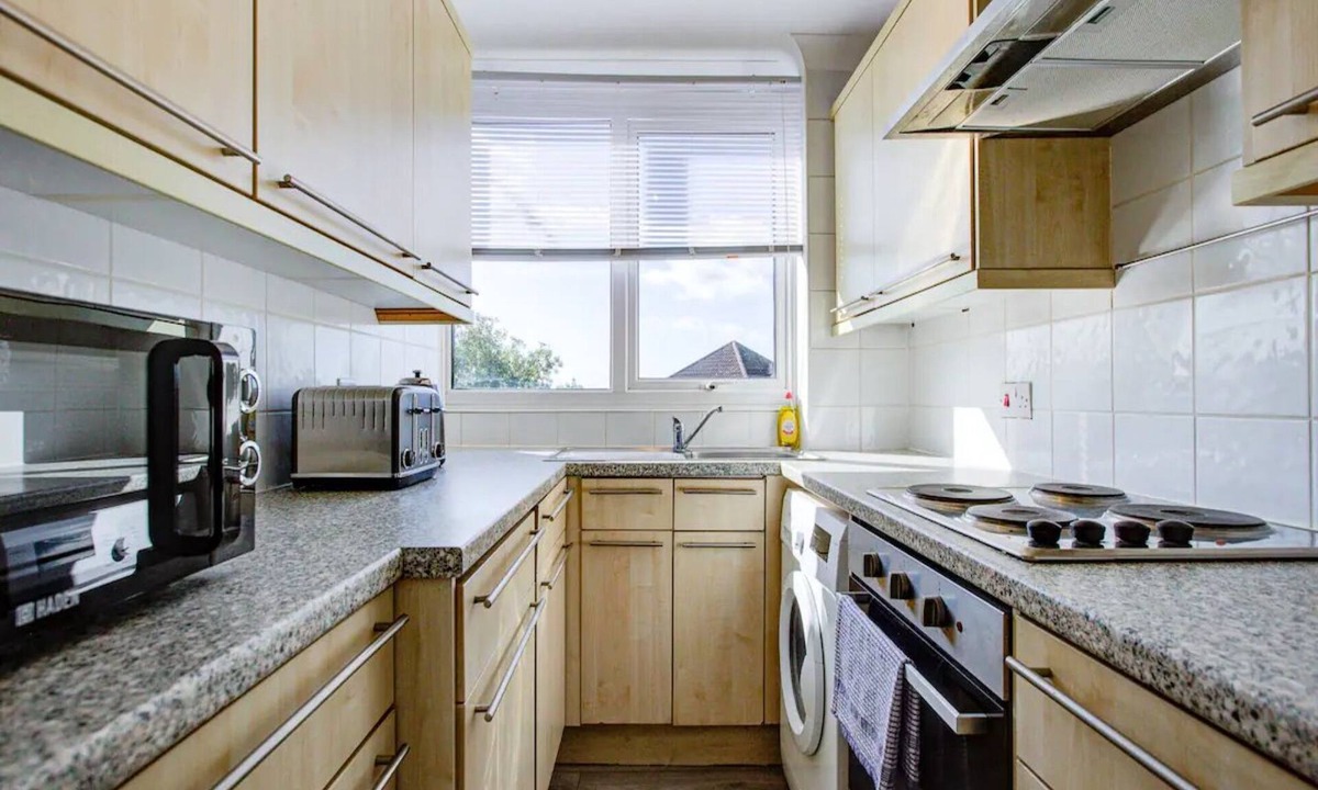 Crays Hill Apartment | Pass the Keys | Cosy and comfortable flat