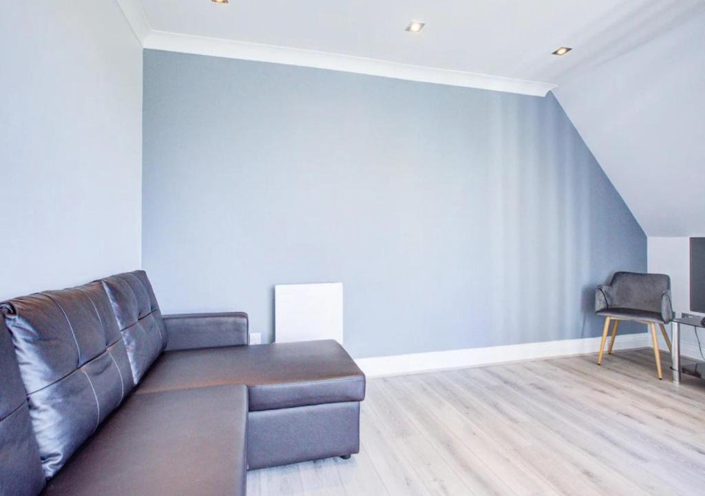 Crays Hill Apartment | Pass the Keys Cosy and comfortable flat