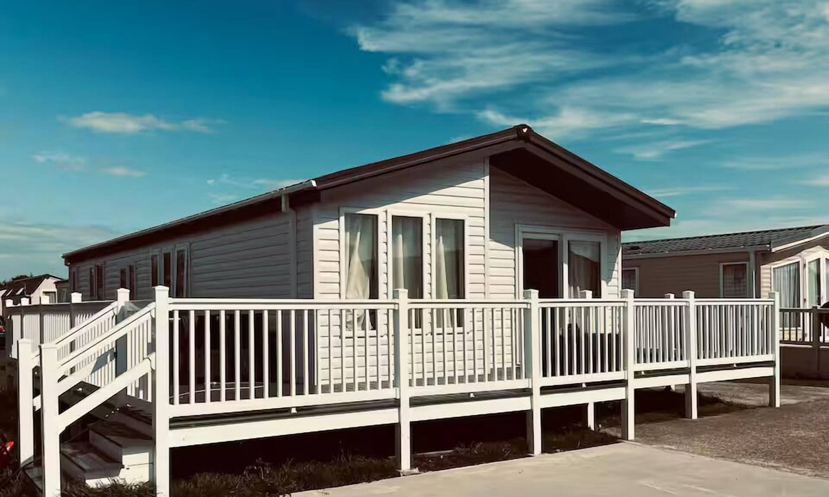 Lydd Apartment | Pass the Keys | Luxury Lodge