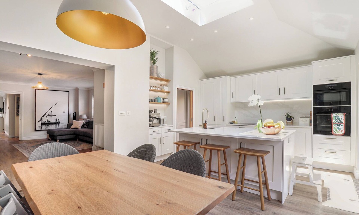 Sevenoaks House | Pass the Keys | Perfectly presented house