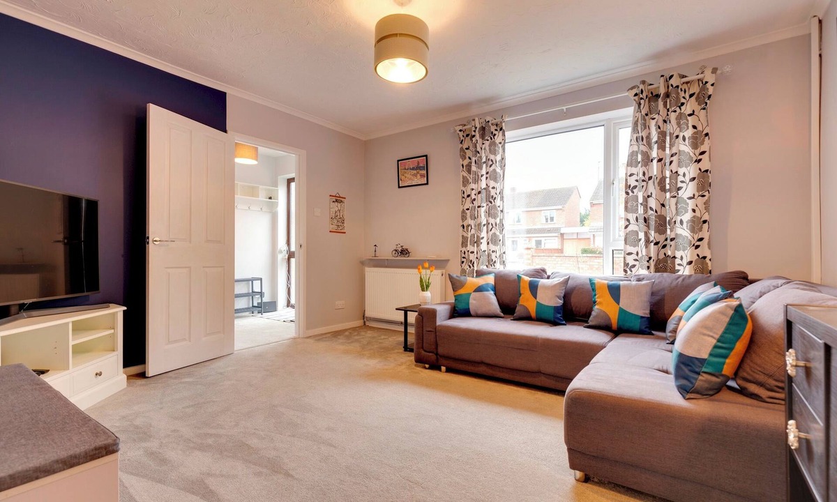 Cherry Hinton House | Pass the Keys | Spacious and modern house with Free Parking