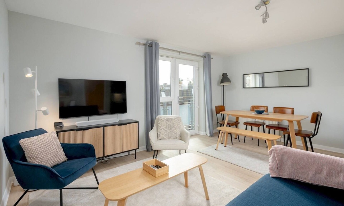 Tollcross Apartment | Pass the Keys | Spacious, Bright & Modern Edinburgh City Flat