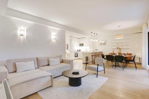 16th Arrondissement Apartment | Passy - Eiffel Tower - Amazing 2BR with garden