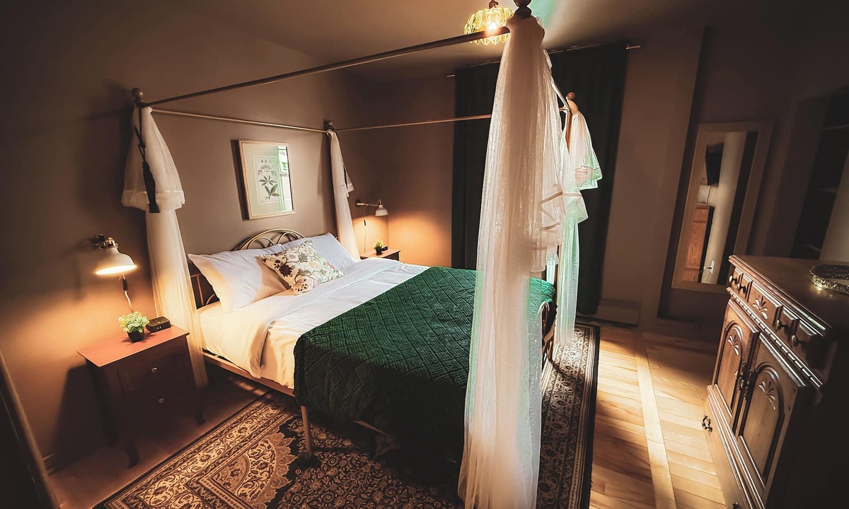 North End House | Past Meets Posh at The Phoenix Loft