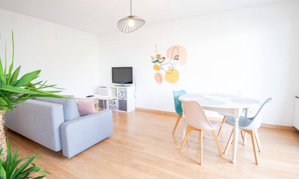 La Fuye-Velpeau Apartment | Pastel colors - Tours