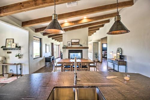 Elgin House | Pastoral Elgin Escape w/Covered Patio & Grill!