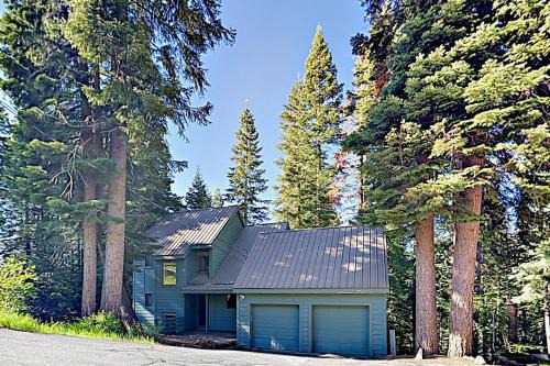 Truckee House | Pathway Paradise