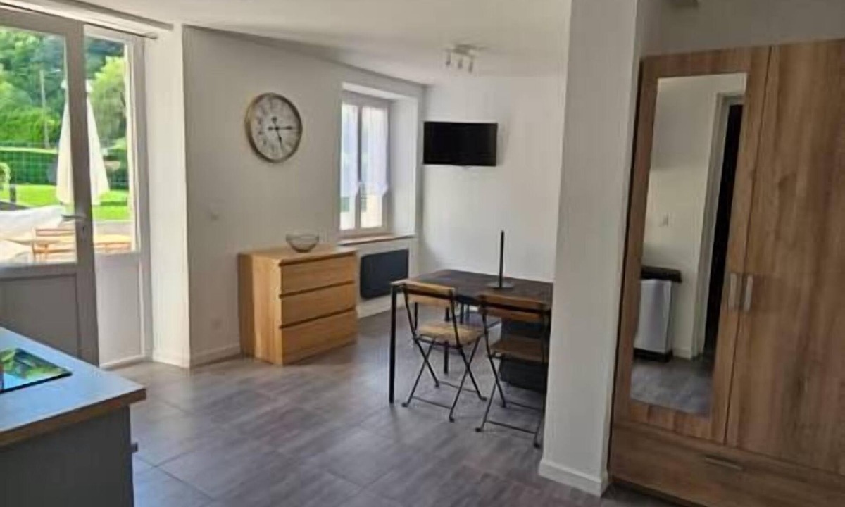 Saint-Martin-d'Uriage Apartment | Patio - Grand 2 Pièces Avec Terrasse