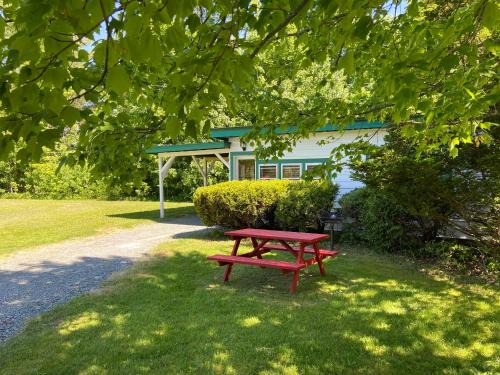 Carroll Hotel | PATIO MOTOR COURT