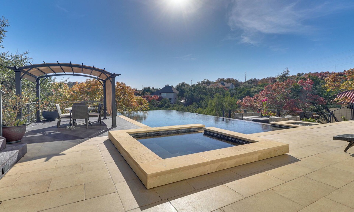 Rob Roy On The Lake House | Patio, Pool & Views: Spacious Hill Country Getaway