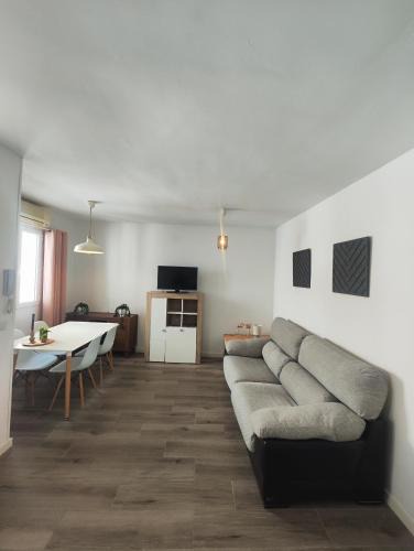 San Lorenzo Apartment | Patios de Rivas y Palma
