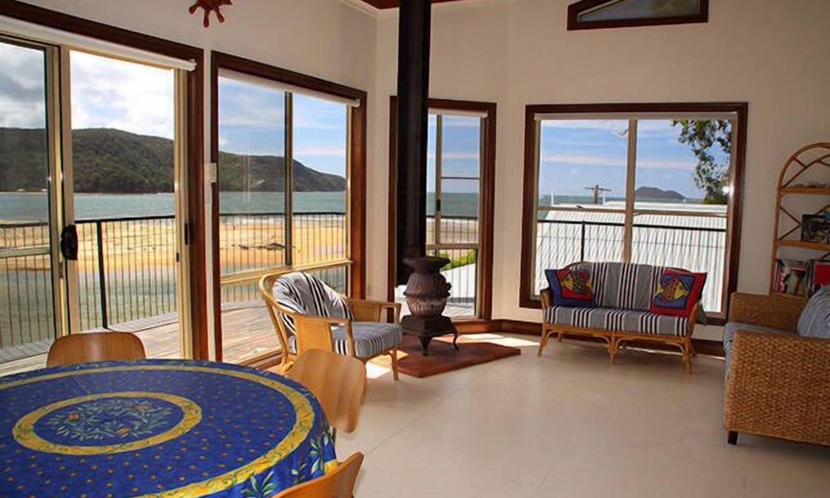 Patonga House | Patonga Beach Bach