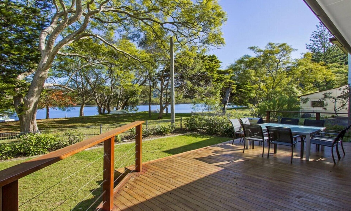 Patonga House | PATONGA SUNSET - WATERFRONT HOLIDAY HOUSE