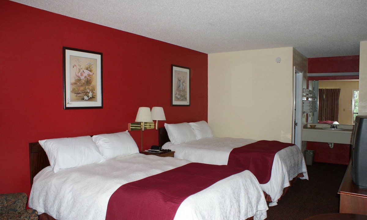 Register Hotel | Patriot Inn - Register