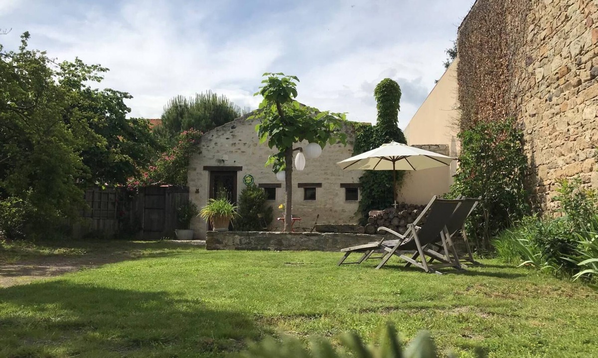 Authezat House | Paulownia - Authezat