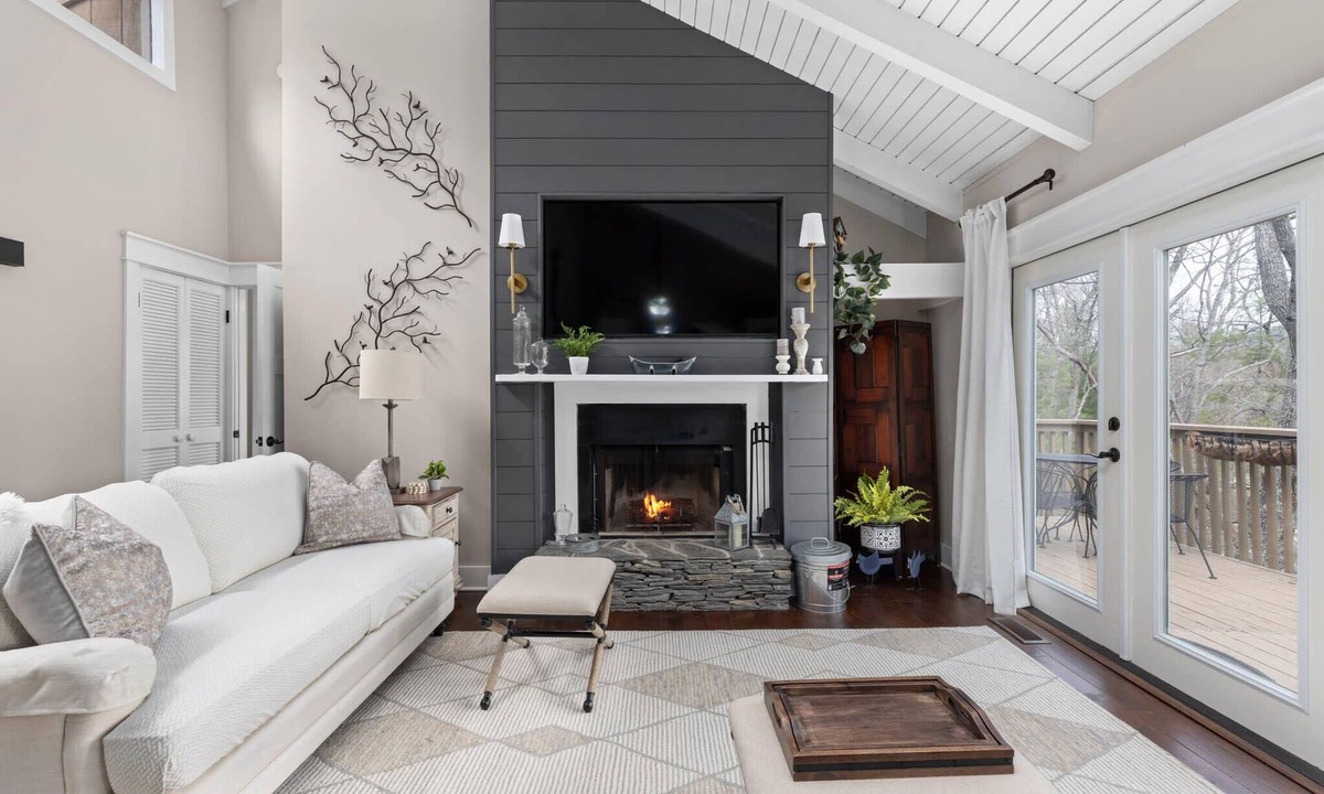 Big Canoe Cabin | Pause & Relax: Couples Mountain Getaway