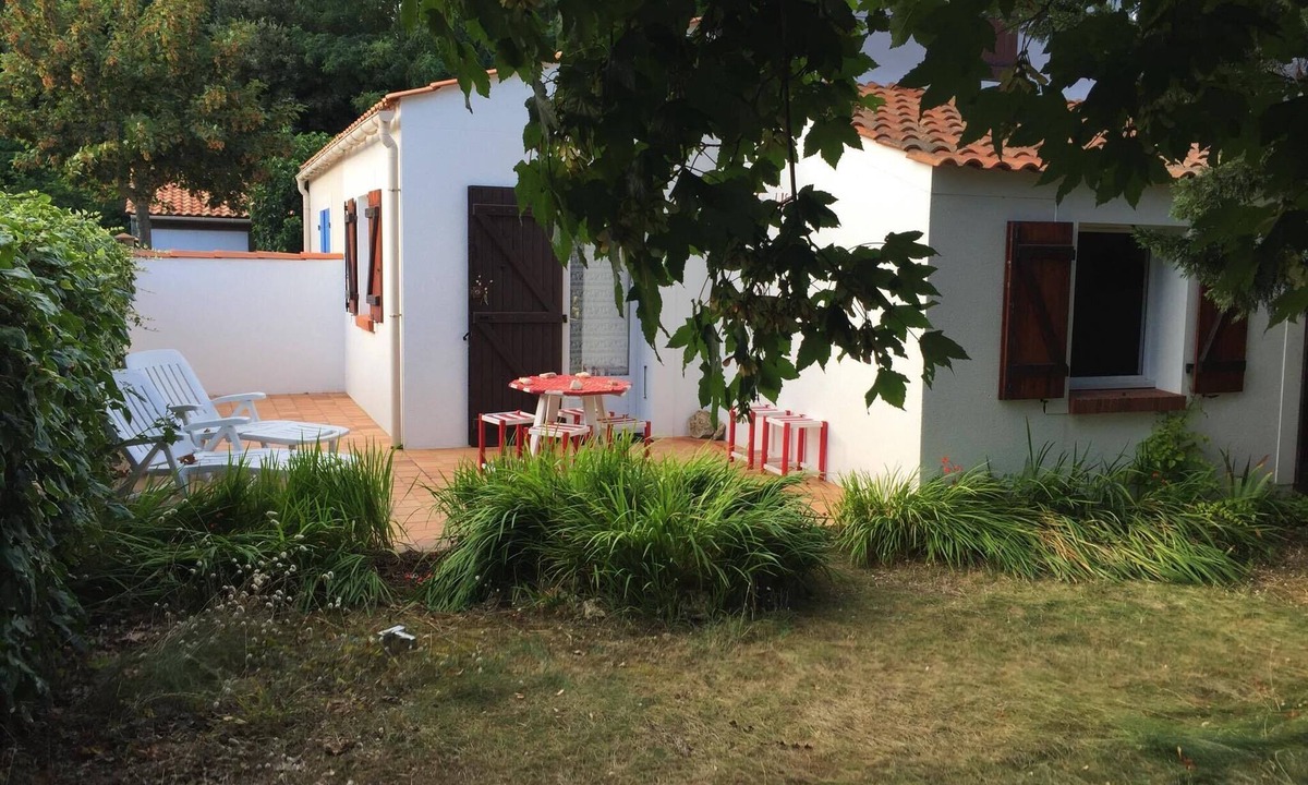 Longeville-sur-Mer Cabin | Pavilion 900 m from the beach, Longeville-Sur-Mer