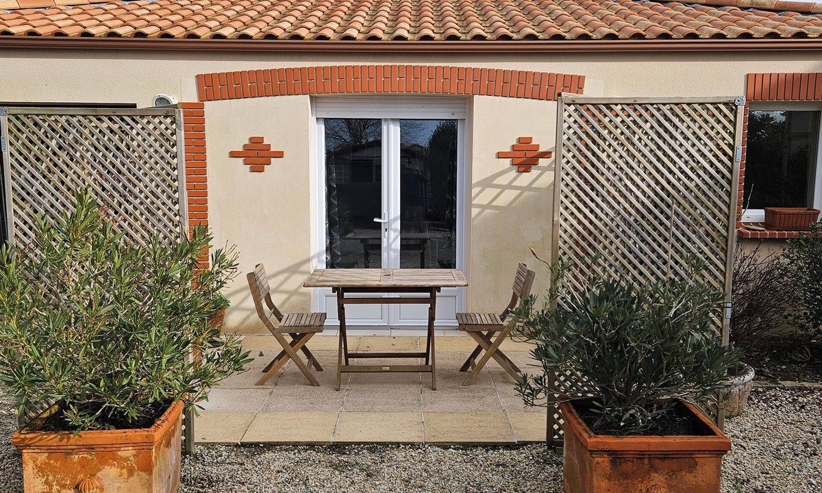 Pornic Cottage | Pavillon 2 * : Calm and charming, shops and sea within walking distance