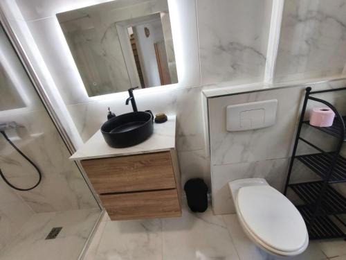 Hardricourt House | Pavillon Luminescence, Wifi, Parking Gratuit