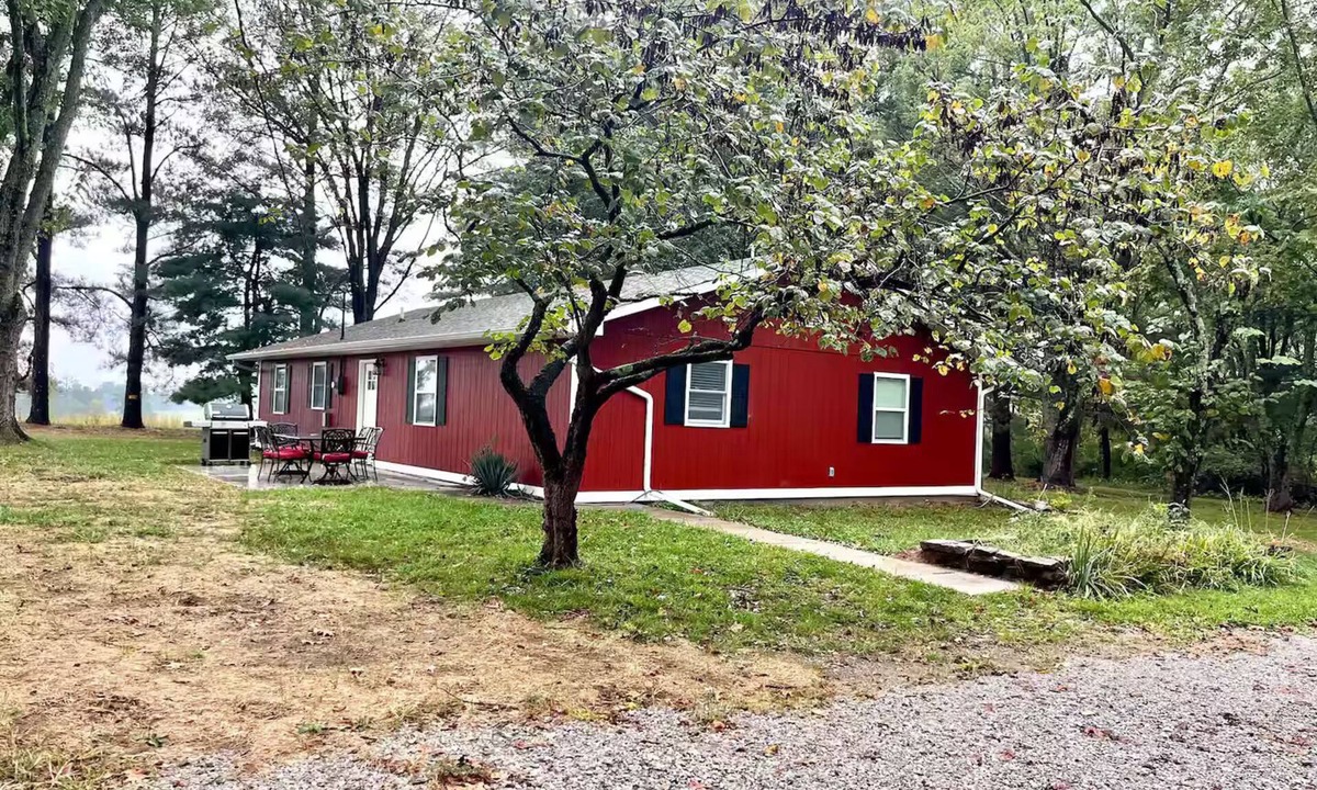 Cobden House | Paw Paw’s Place