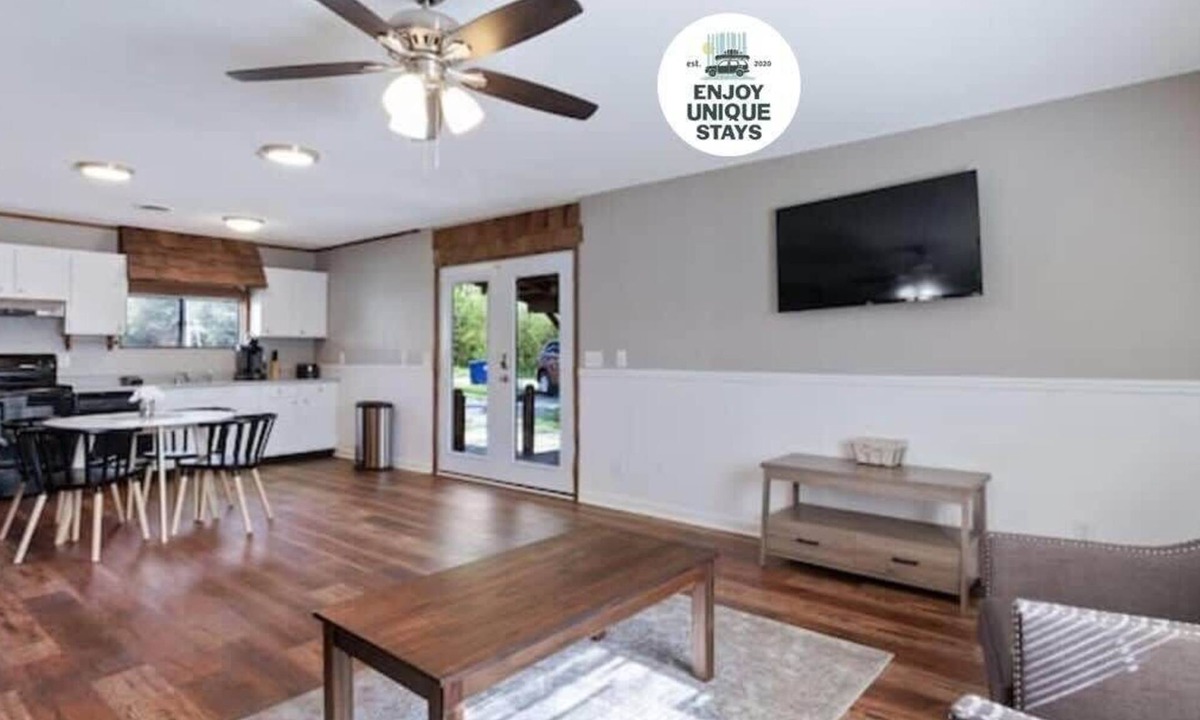 Chattanooga Apartment | Pawnee Duplex in Chattanooga, Unit 1