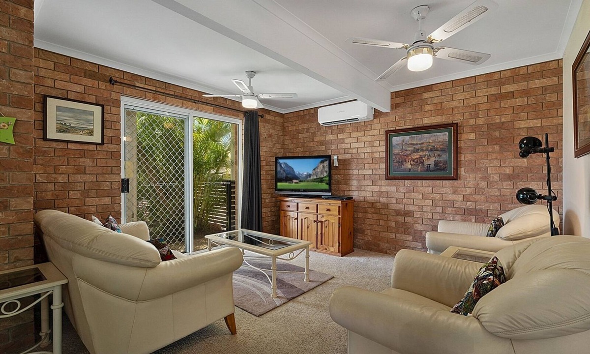 Woorim House | Paws & Waves Beachside Retreat