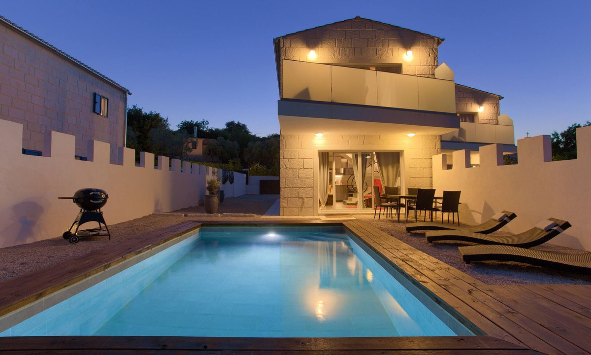 Vrh Villa | Pax House 2
