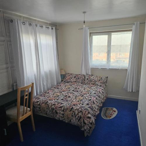 Gravesend House | Peace and Love House