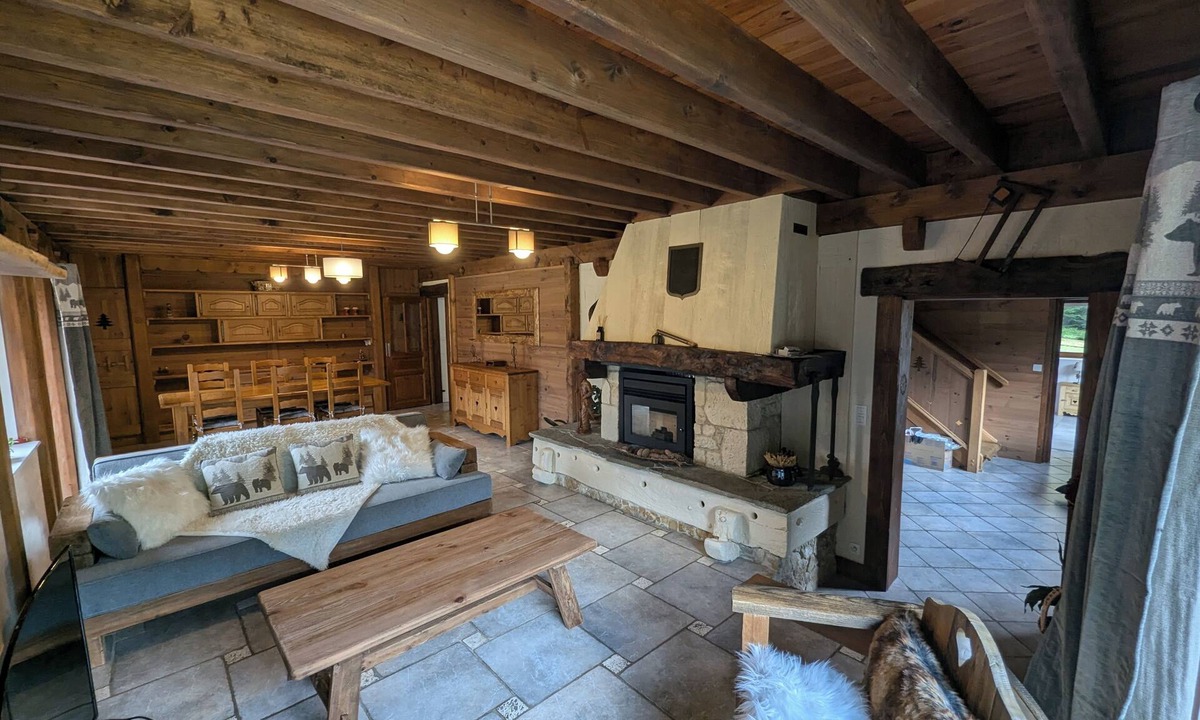 Attignat-Oncin House | Peace and quiet in the countryside facing the mountains, 5 minutes from Lac d'Aiguebelette