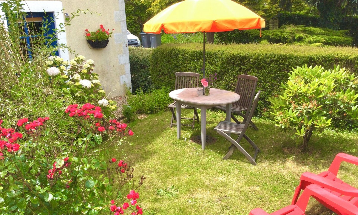 Vasles Apartment | Peace and Tranquility at The Bird House