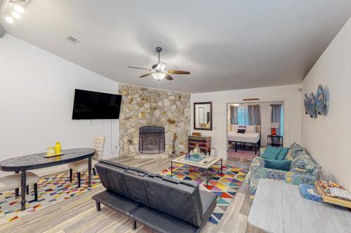 Thomas Drive House | Peace at the Beach House