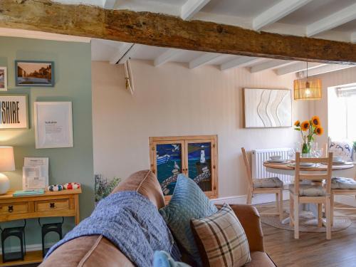 Flamborough House | Peace Cottage