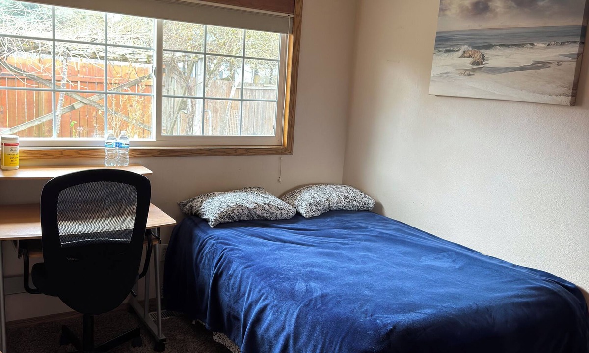 Vancouver House | Peace & Quiet Room for 2 Guests