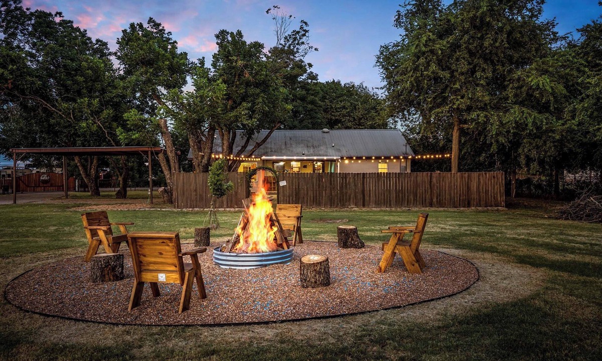 Azle House | Peace, Space & Starry Nights: Ranch Home in Azle