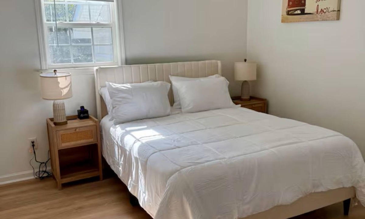 Smithfield House | Peace Unit I-95 Hospital -JCC- Park w/Splash Pad-Work Truck Parking- Long Stays