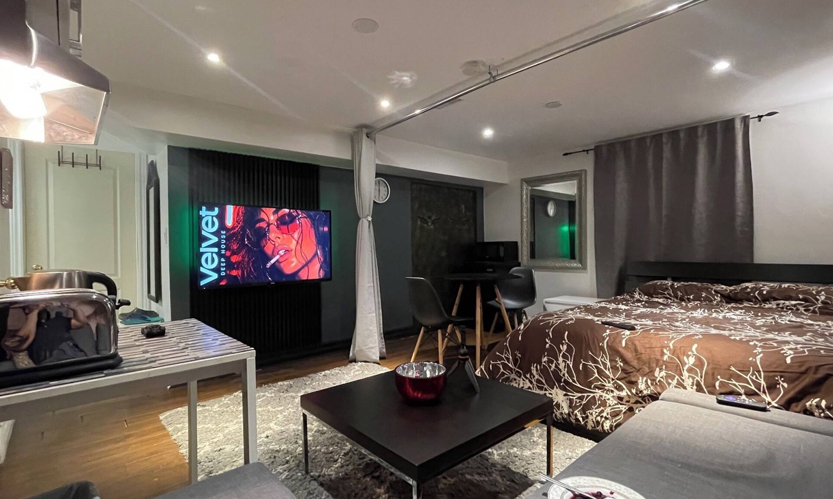 Richmond Hill House | Peaceful 1-bedroom house with AC in Richmond Hill